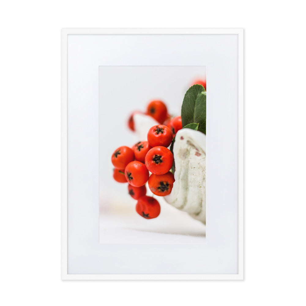 Poster mit Passepartout - Red Berries Weiß / 50×70 cm artlia