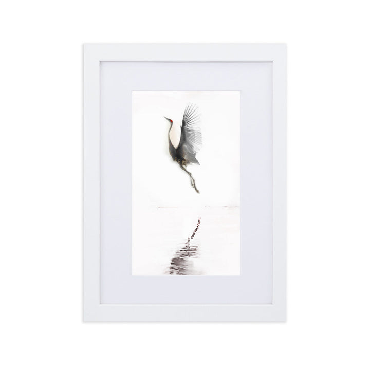 fliegender Kranich - Poster im Rahmen mit Passepartout Weiß / 21×30 cm artlia