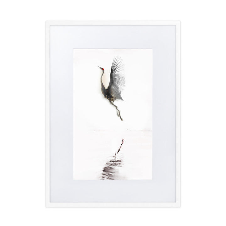 fliegender Kranich - Poster im Rahmen mit Passepartout Weiß / 50×70 cm artlia