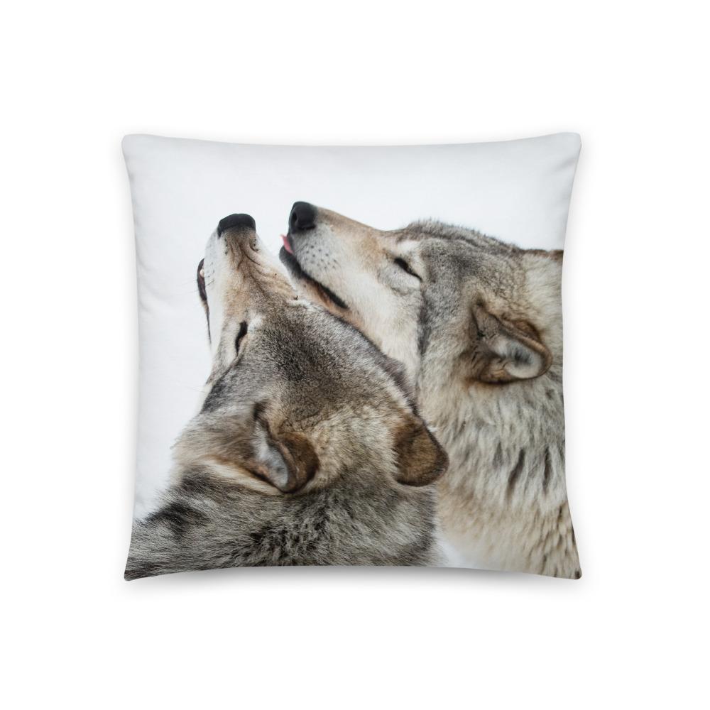 kuschelnde Wölfe - Kissen 46x46 cm / ohne Füllung artlia