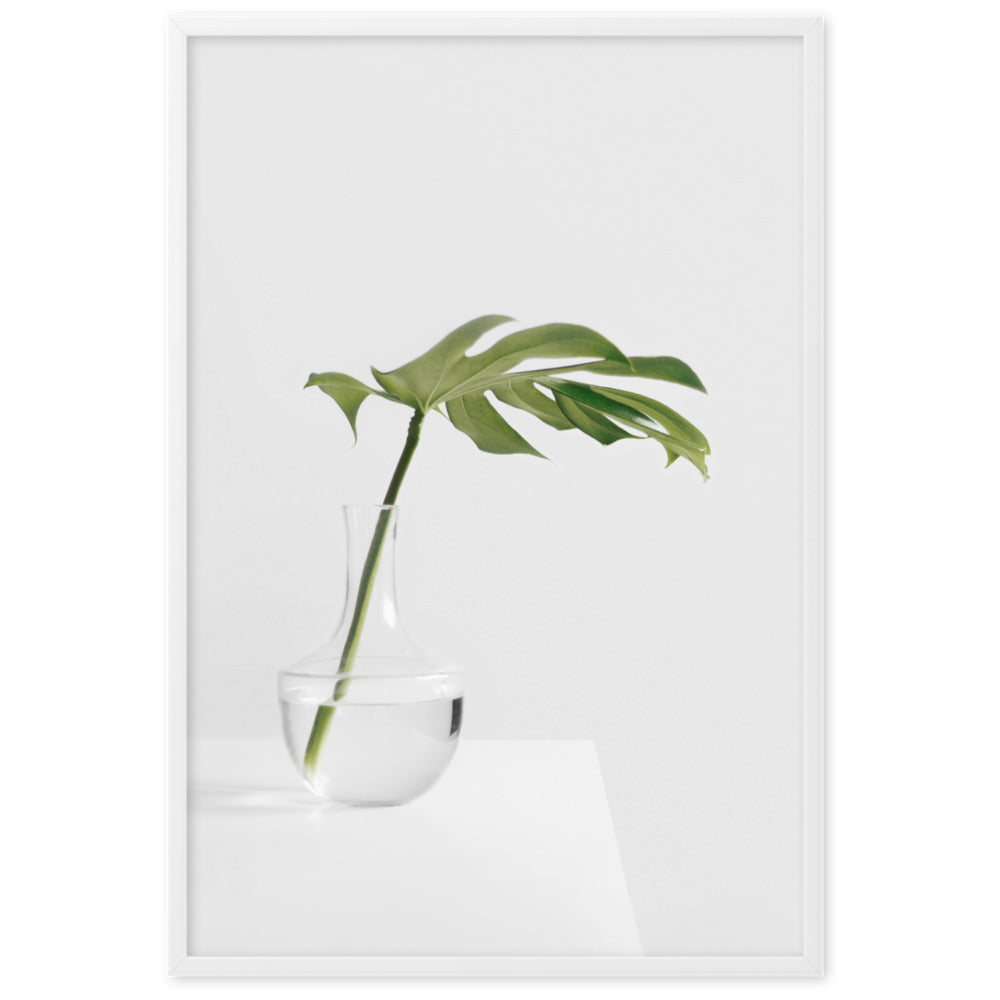 Palm in Vase - Poster im Rahmen Weiß / 61×91 cm artlia