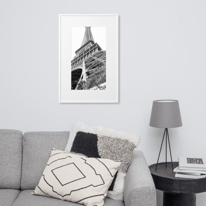 Paris Eiffel Tower - Poster im Rahmen mit Passepartout artlia