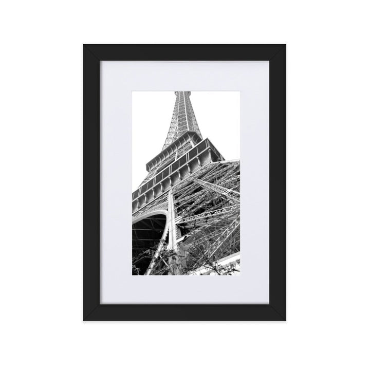 Paris Eiffel Tower - Poster im Rahmen mit Passepartout Schwarz / 21×30 cm artlia