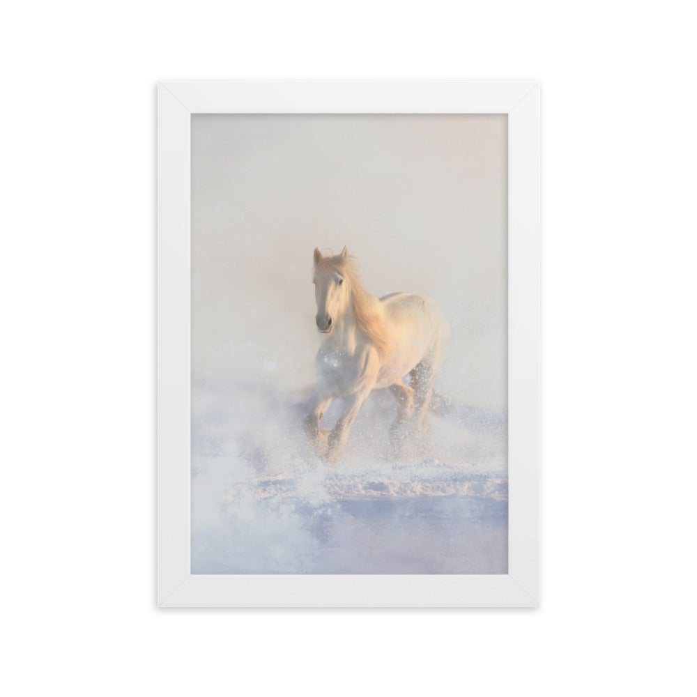 Pferd im Schnee - Poster im Rahmen Weiß / 21×30 cm artlia