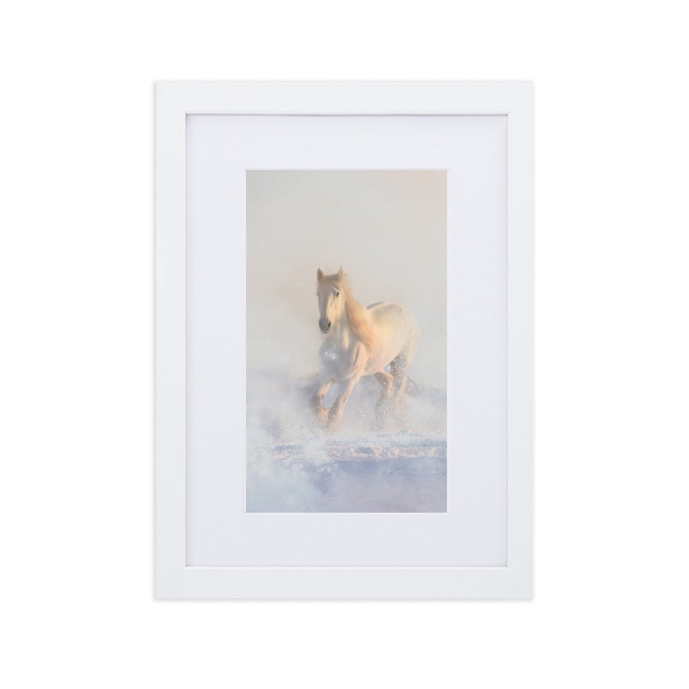 Pferd im Schnee - Poster im Rahmen mit Passepartout Weiß / 21×30 cm artlia