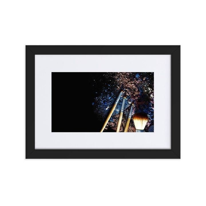 Pinsel auf schwarzem Hintergrund - Poster im Rahmen mit Passepartout schwarz / 21×30 cm artlia