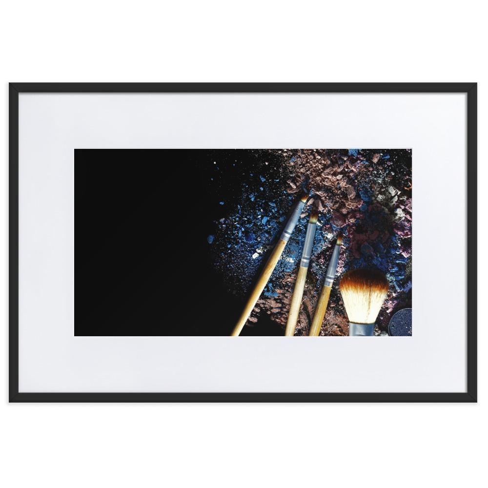 Pinsel auf schwarzem Hintergrund - Poster im Rahmen mit Passepartout schwarz / 61×91 cm artlia