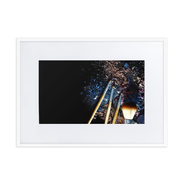 Pinsel auf schwarzem Hintergrund - Poster im Rahmen mit Passepartout weiß / 50×70 cm artlia