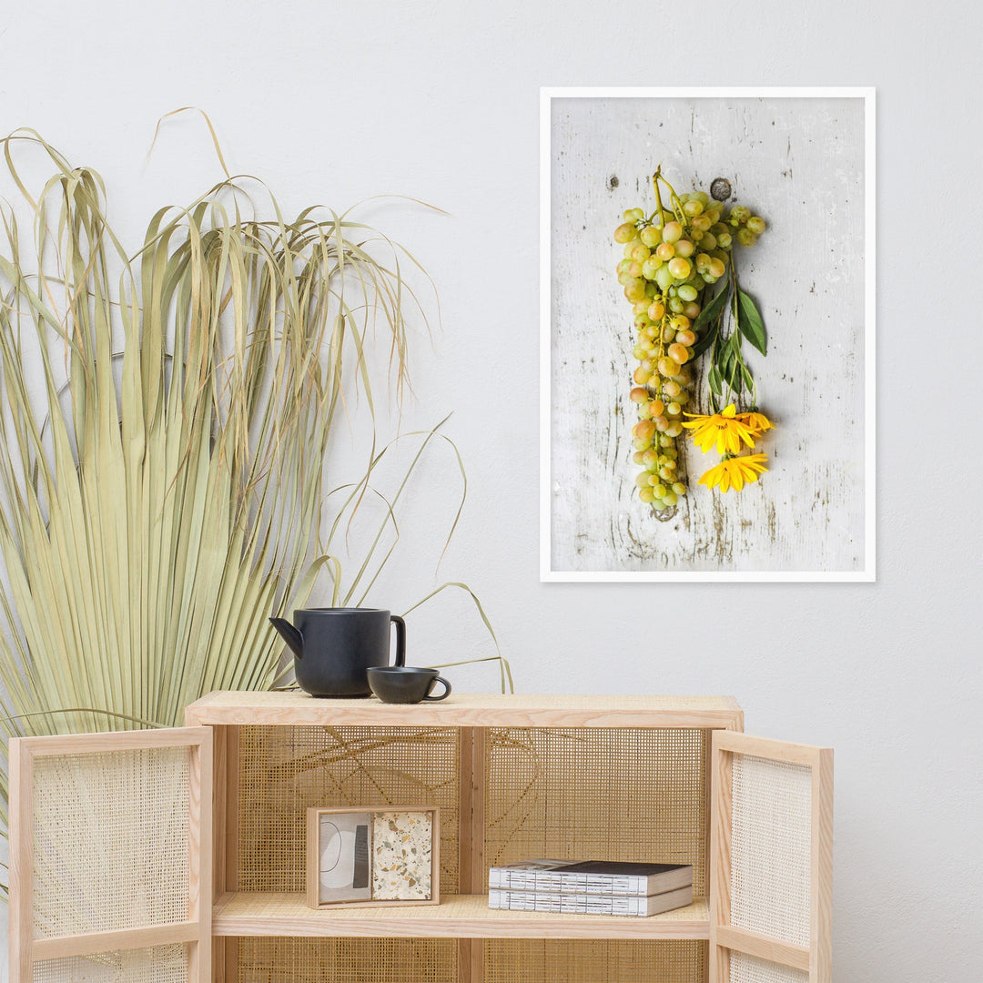 Poster mit Rahmen - Weintrauben und Blumen artlia