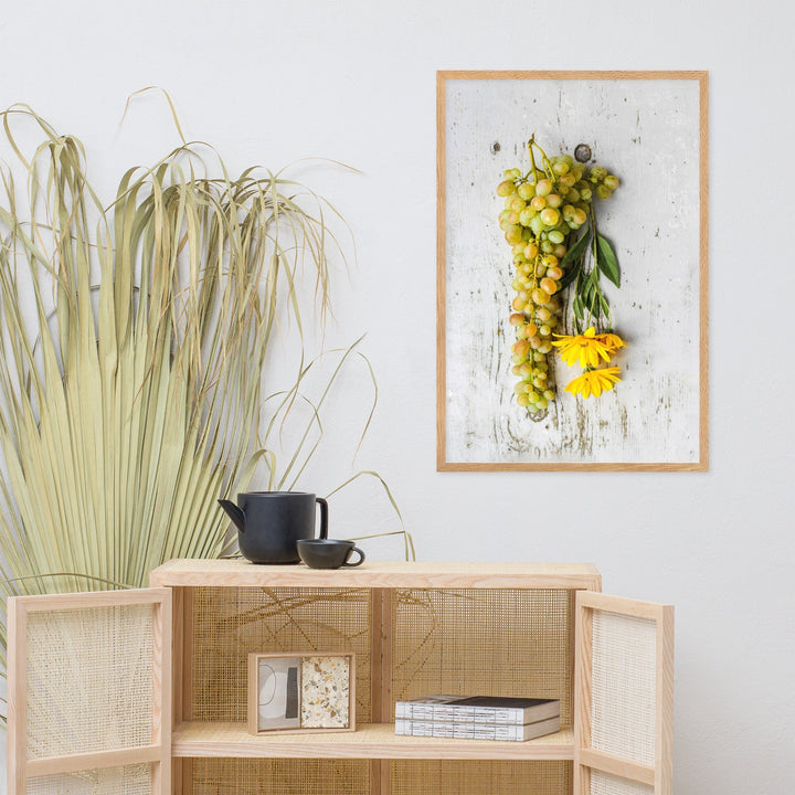 Poster mit Rahmen - Weintrauben und Blumen artlia