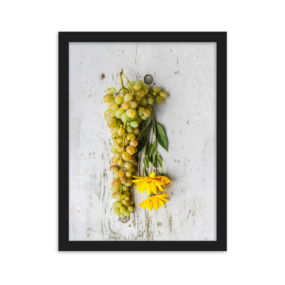 Poster mit Rahmen - Weintrauben und Blumen Schwarz / 30×40 cm artlia