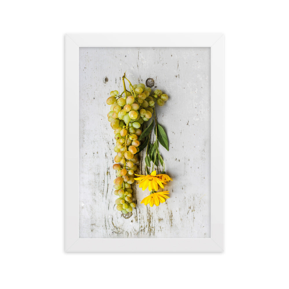 Poster mit Rahmen - Weintrauben und Blumen Weiß / 21×30 cm artlia