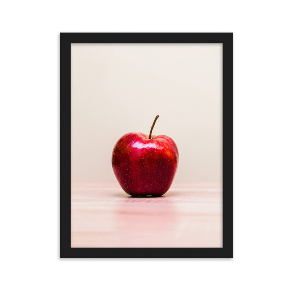 Red Apple - Poster im Rahmen Schwarz / 30×40 cm artlia