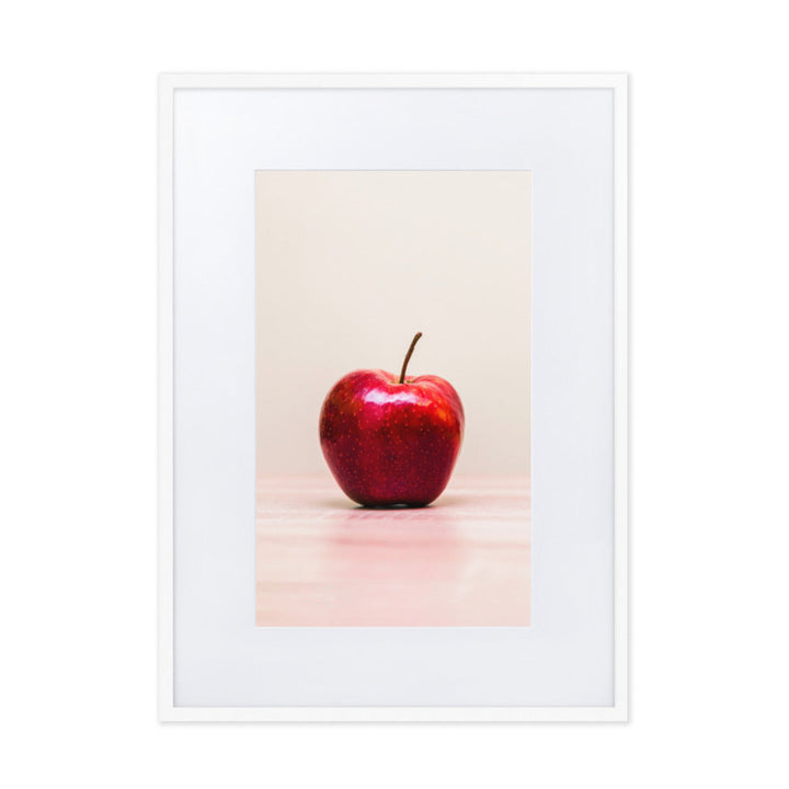 Red Apple - Poster im Rahmen mit Passepartout Weiß / 50×70 cm artlia