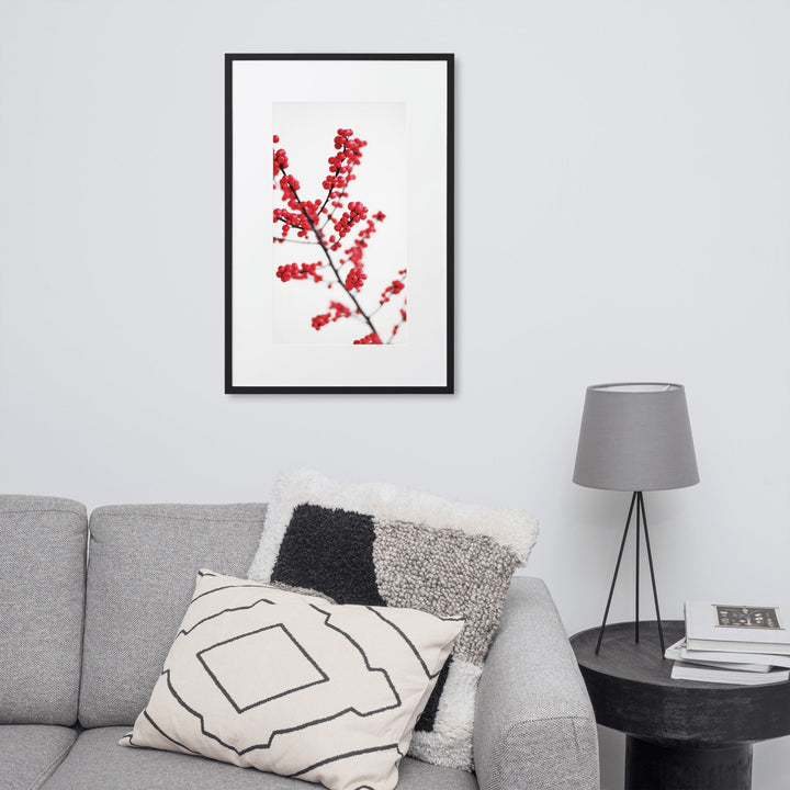 Red Berries - Poster im Rahmen mit Passepartout artlia