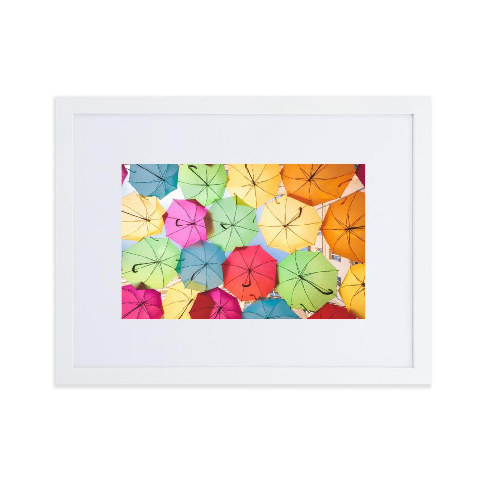 Regenbogenschirm - Poster im Rahmen mit Passepartout weiß / 30×40 cm artlia