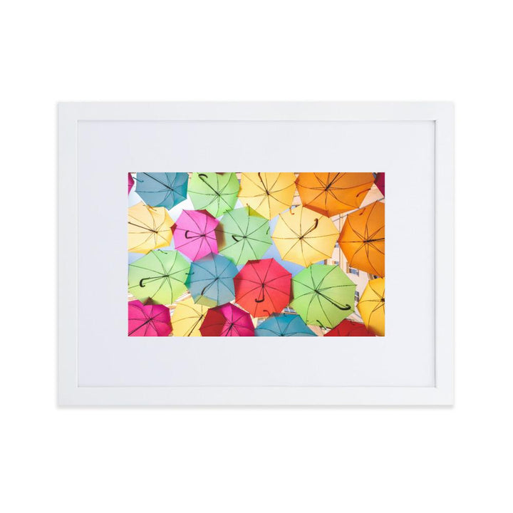 Regenbogenschirm - Poster im Rahmen mit Passepartout weiß / 30×40 cm artlia