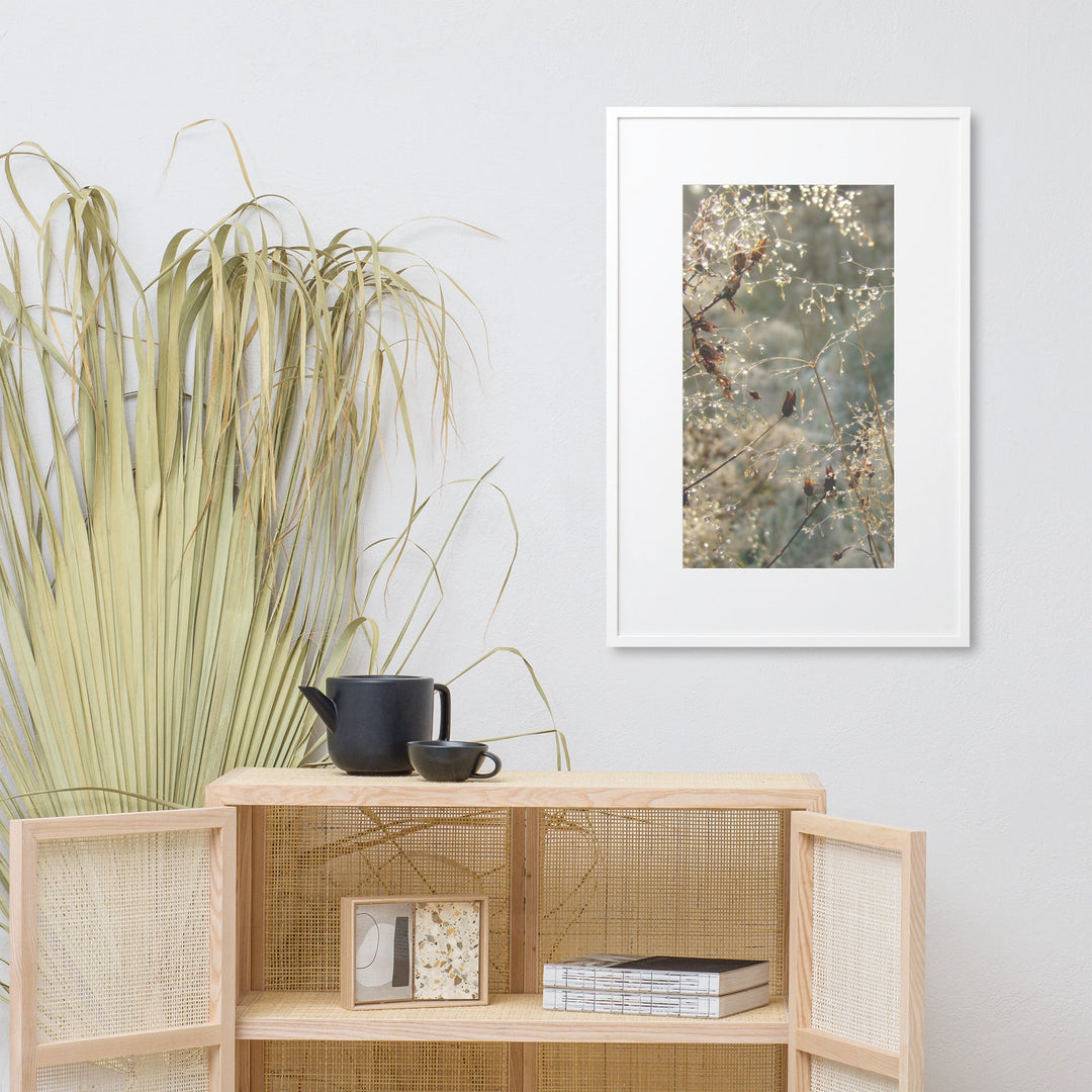 Winter Dews - Poster im Rahmen mit Passepartout artlia