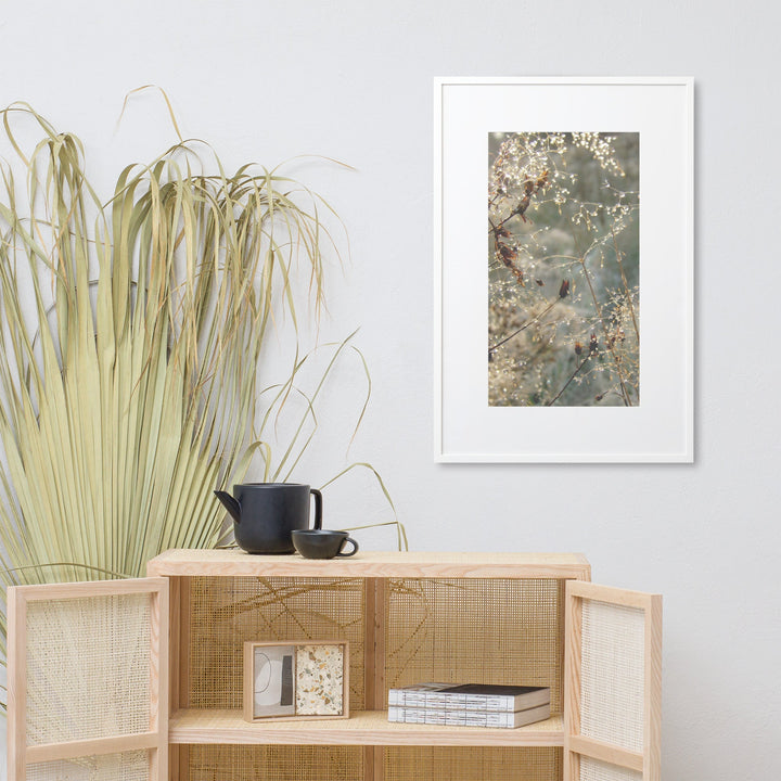 Winter Dews - Poster im Rahmen mit Passepartout artlia