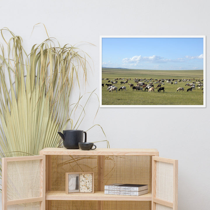 Poster mit Rahmen - Herd of sheep graze in Mongolian steppe Young Han Song artlia